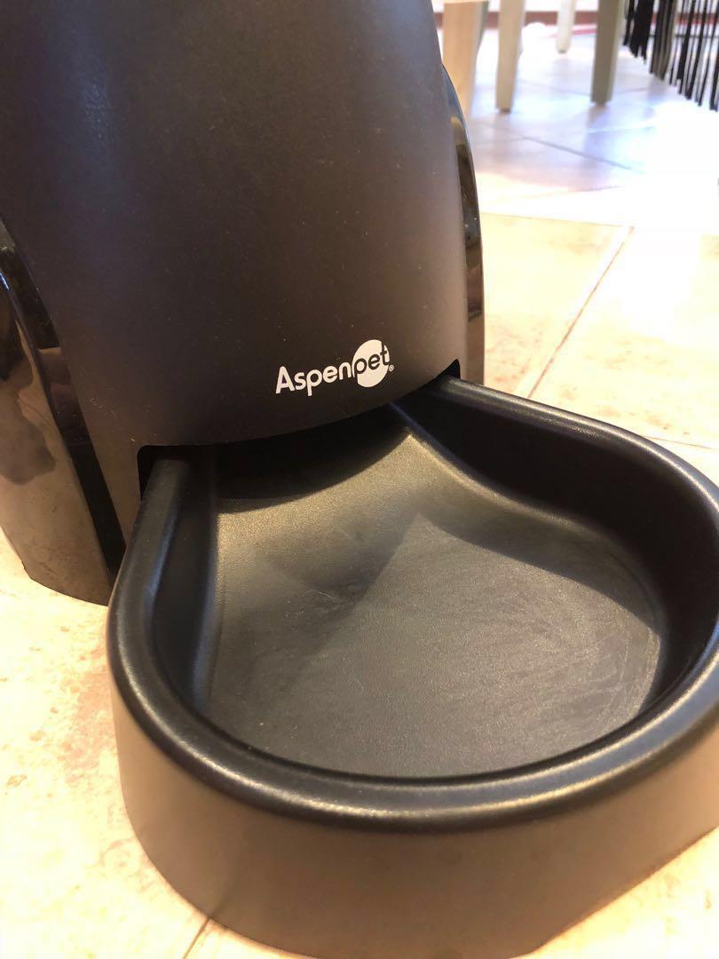 LIKE NEW!! ASPEN PET LEBISTRO PROGRAMMABLE FOOD DISPENSER, Pet Supplies ...
