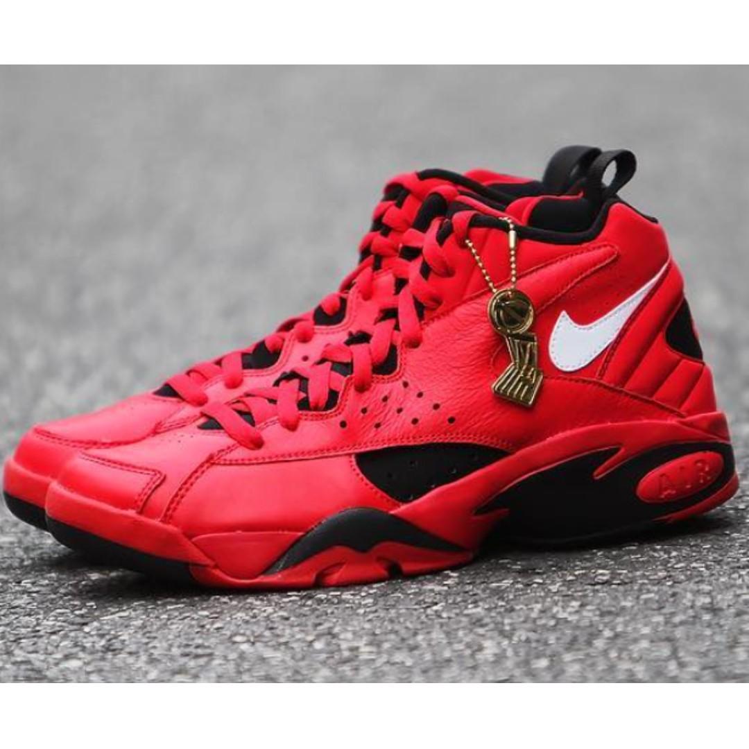 Nike air maestro top trifecta