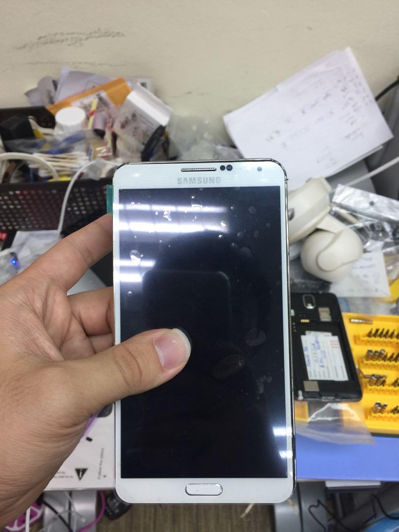 note 3 screen replacement (Category: Samsung) located in Singapore. Submitted by 98ecommobile (Listing ID 193038350, Image 1). Description: .