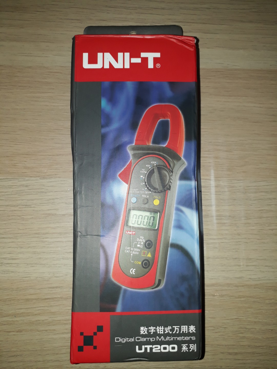 UNIT UT203 Digital Clamp Multimeter AC DC Frequency Testee 400A