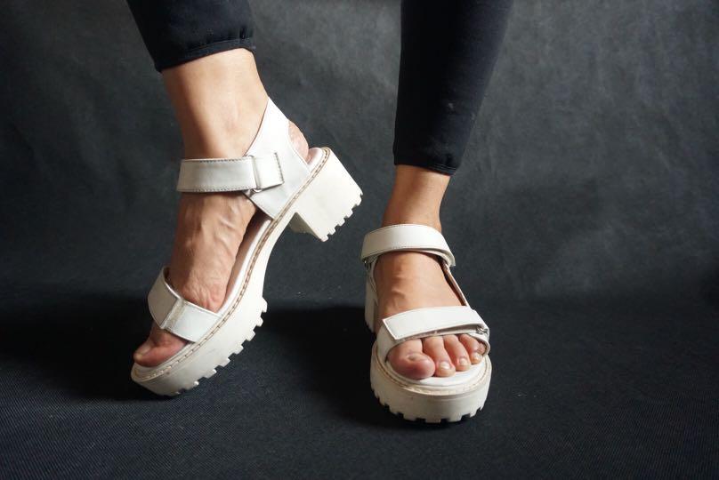 Chunky sandals ph online