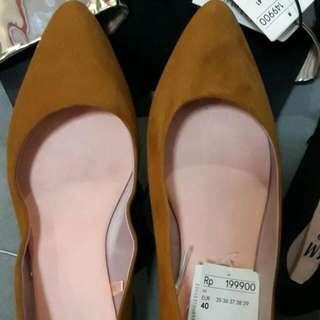Flat HnM Size 40