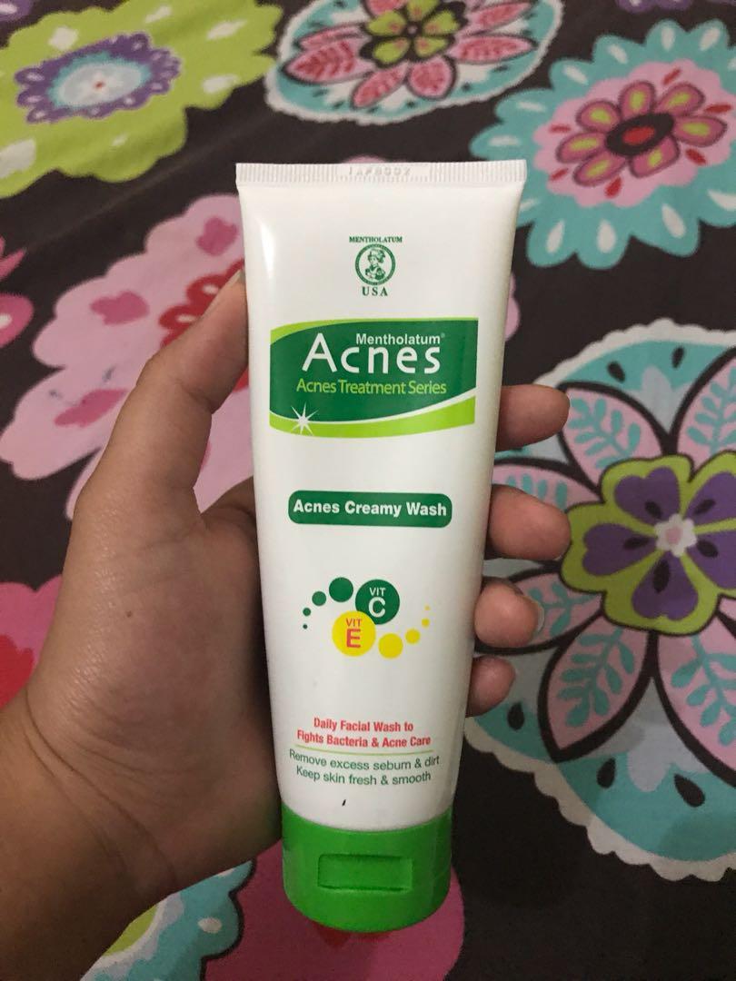 Acnes Cream Wash Vit E Vit C Kesehatan Kecantikan Kulit Sabun Tubuh Di Carousell