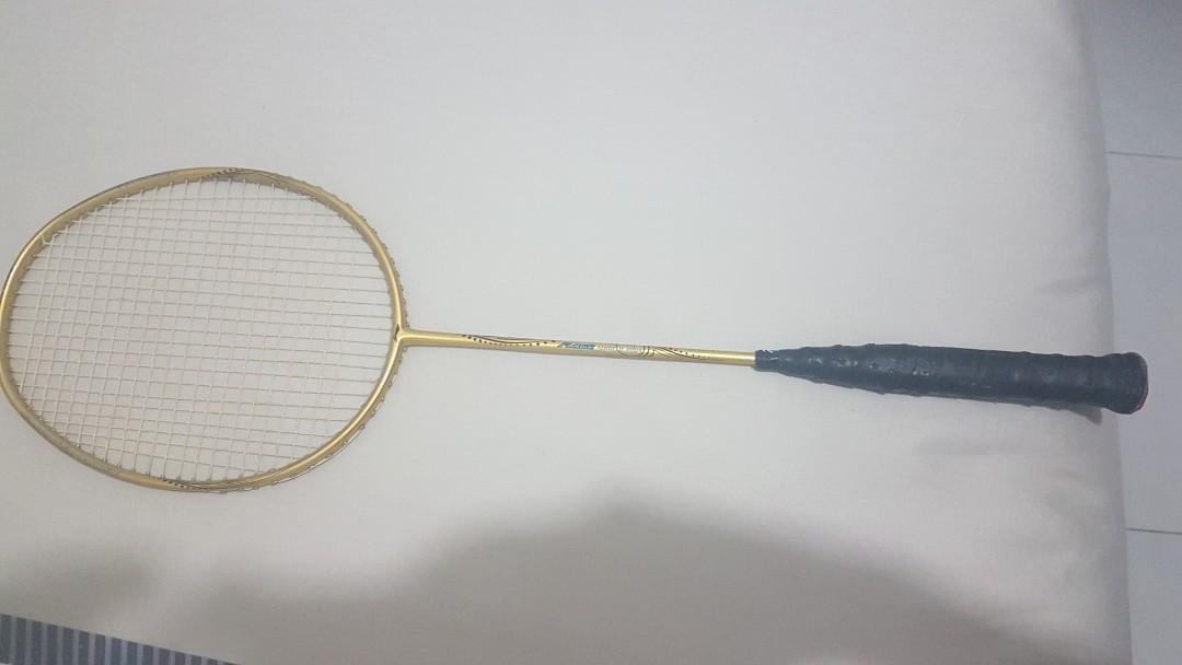 Li Ning Light weight Badminton Racket, Sports Equipment, Sports & Games