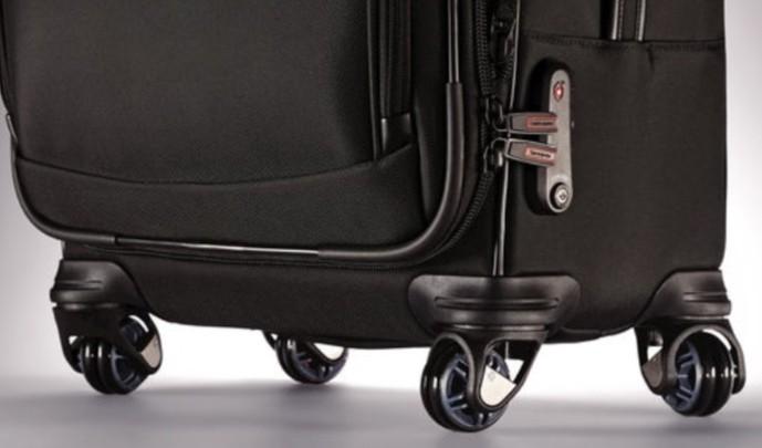 pro 4 dlx 21 spinner suitcase