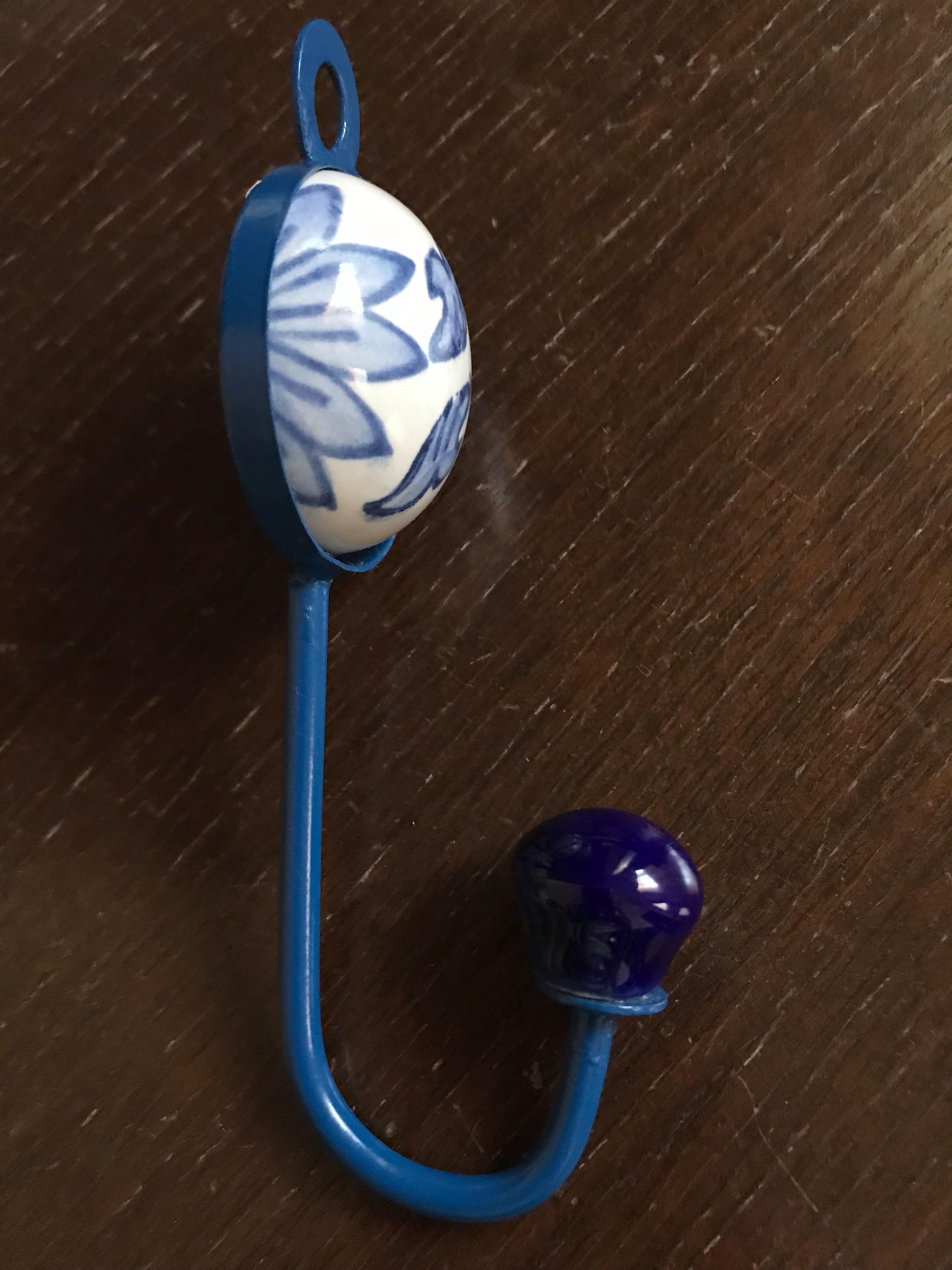 Ceramic Hook (Category: Vases & Decorative Bowls) located in Kota Kinabalu. Submitted by cornfield (Listing ID 193192142, Image 1). Description: Iron and ceramic hook. Spice up your wall with this stylish blue hook.Ideal for hanging small & big items. .