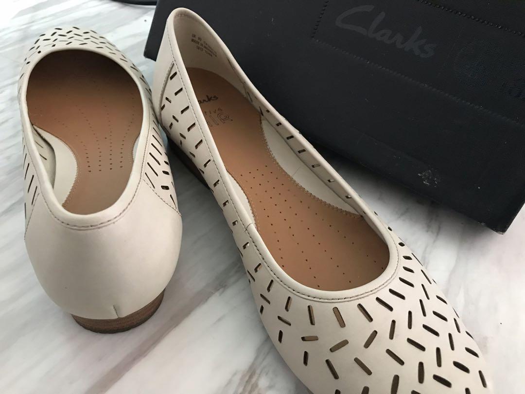CLARKS lady shoe size 12