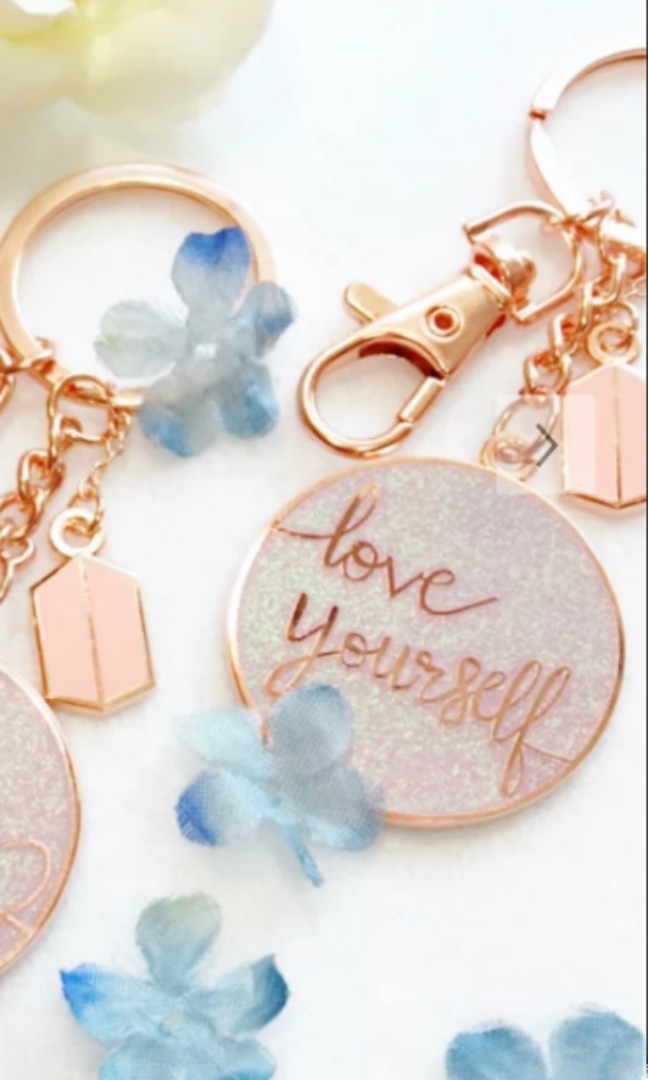 Fast GO Closed BTS Love Yourself Keychain