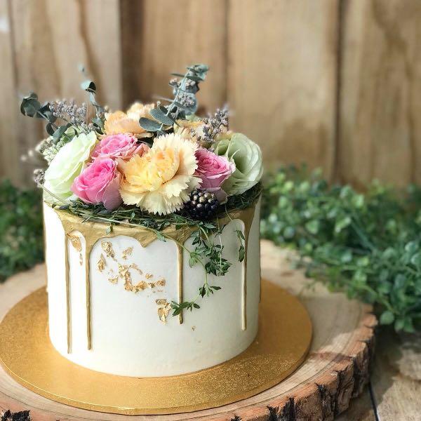 Floral-themed Cake, 21st Birthday Cake, Classy Birthday ...