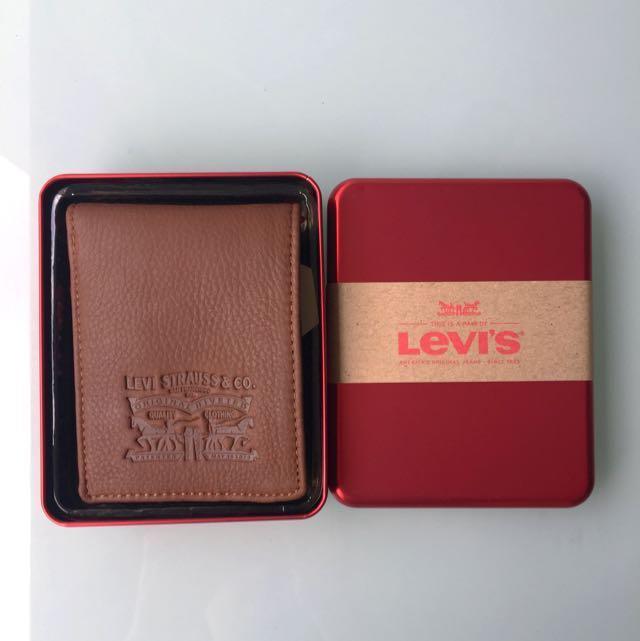 price of levis wallet