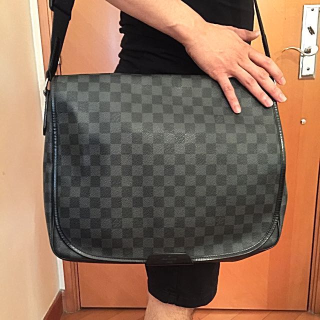 Louis vuitton damier messenger sling bag (men), Luxury, Bags