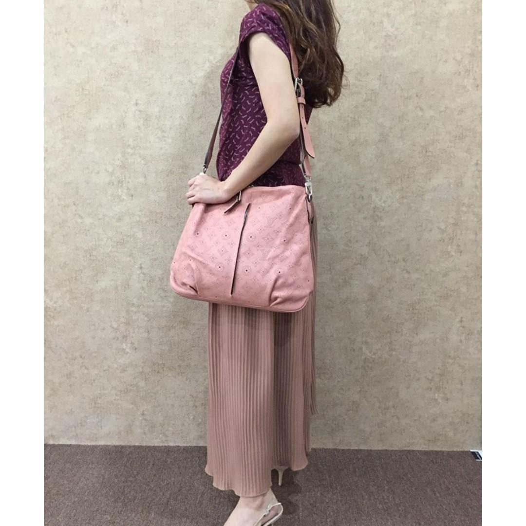 Louis Vuitton Pink Mahina Leather Selene PM 2way Bag 25lk69s – Bagriculture