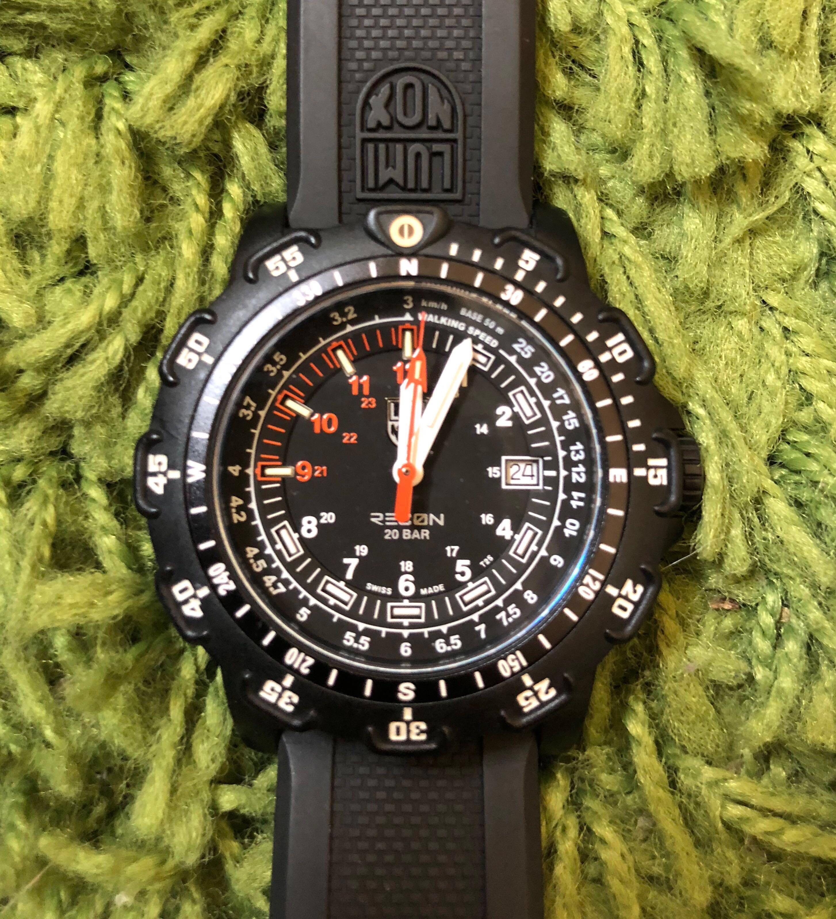 Luminox Recon series 8800