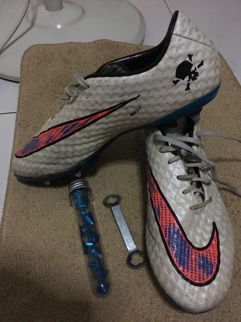 first nike hypervenom