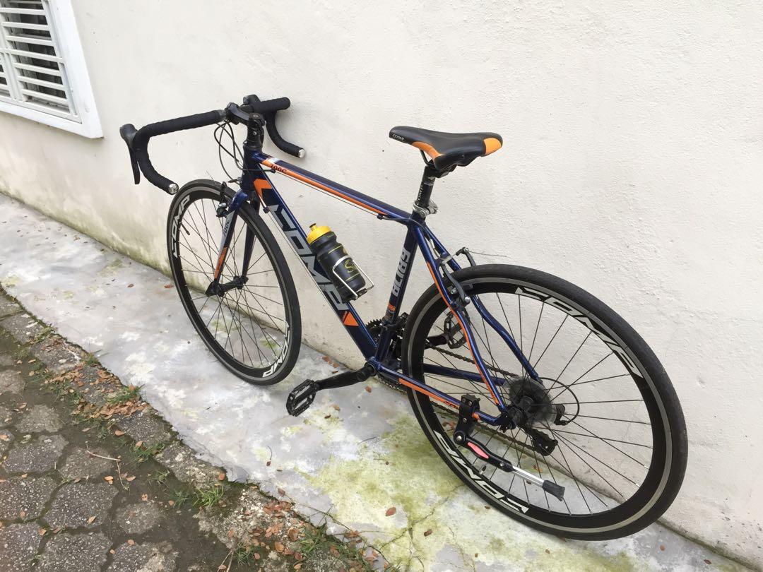 Comp 700c road bike best sale
