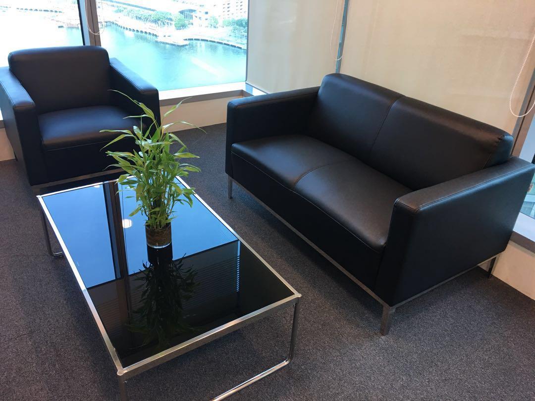 Simple Lines Leather Sofas Plus Gl Table In Black Furniture Simple Lines Leather Sofas Plus Gl
