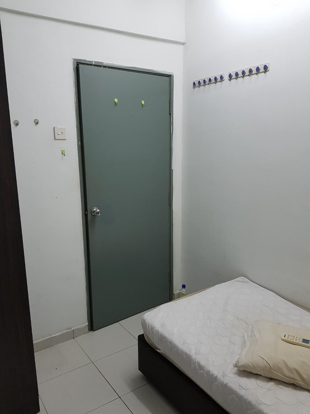 Small Room For Rent Property Rentals On Carousell