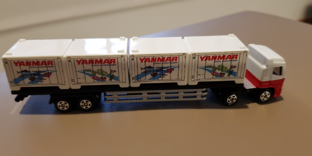 tomica truck trailer