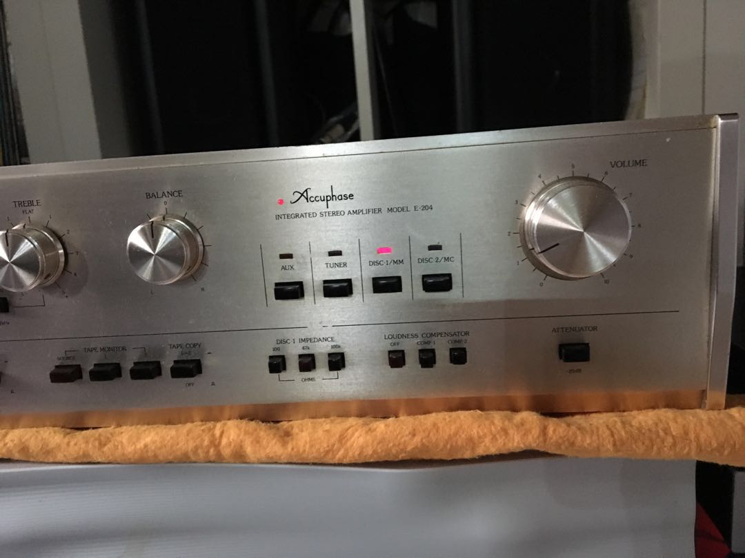 Accuphase E204 stereo amplifer ( SOLD) Accuphase_e204_stereo_integrated_amplifer_1538789838_723e6350