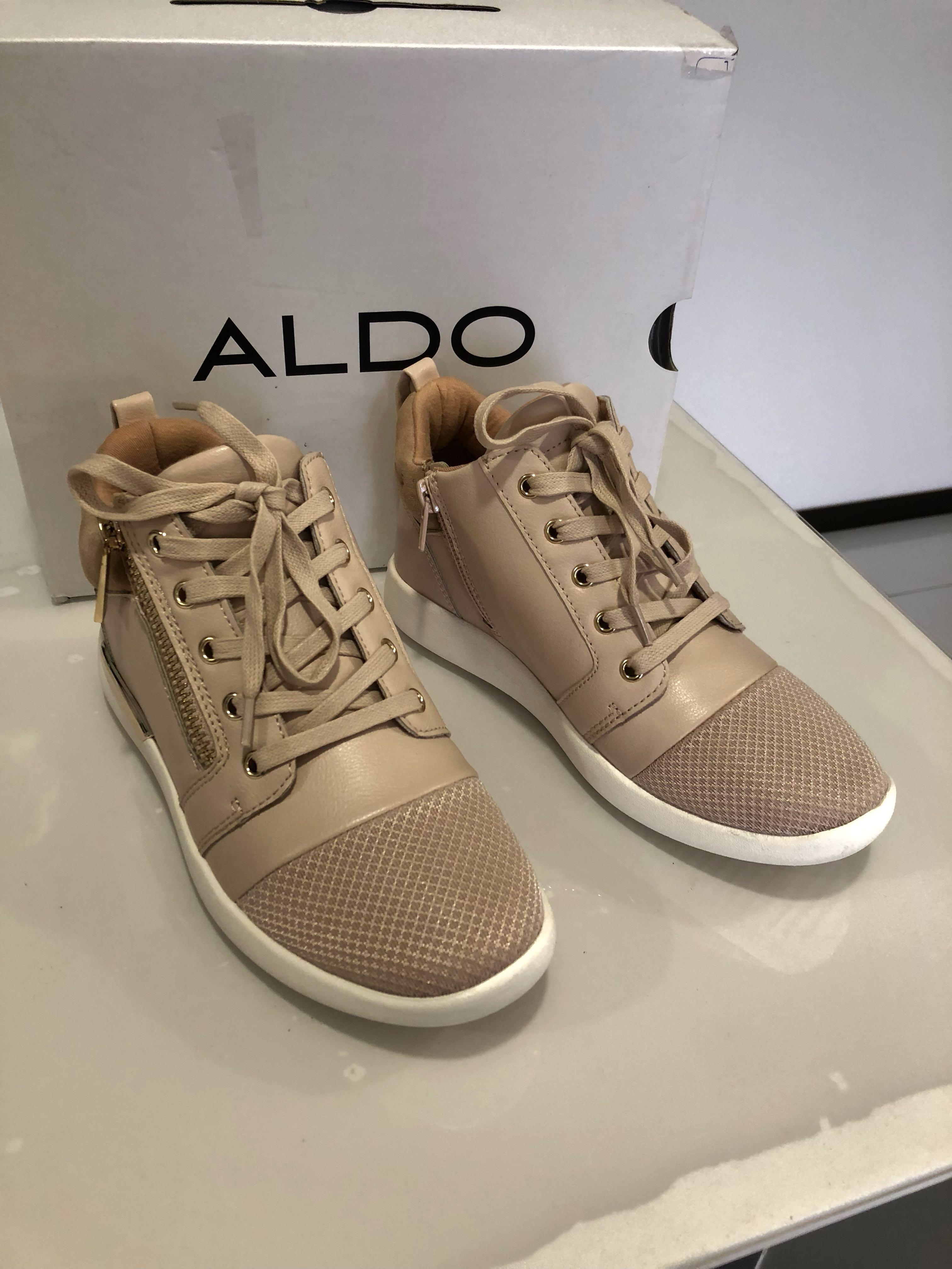 Aldo naven sale