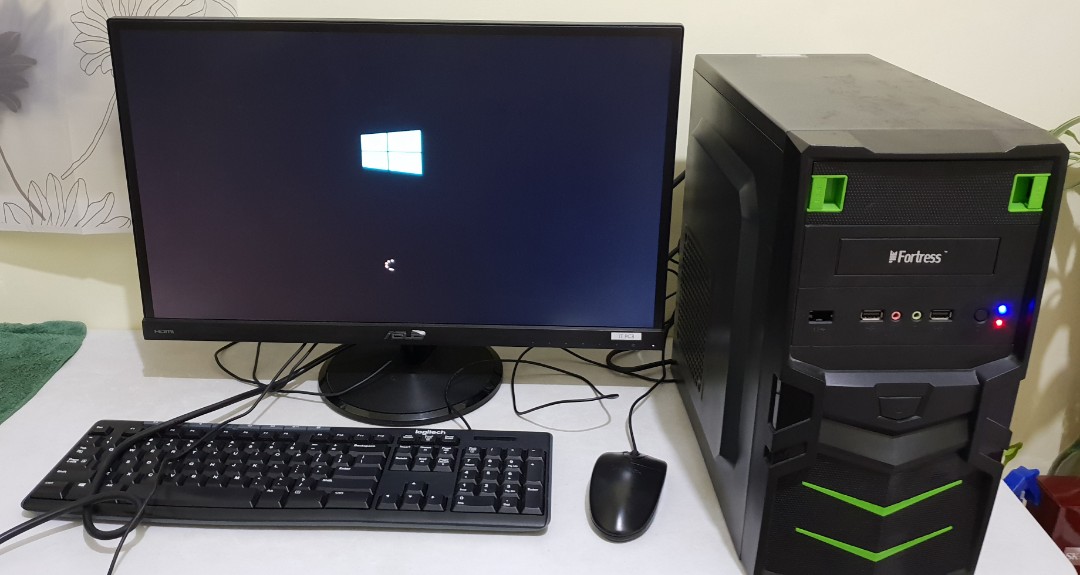 Asus Monitor with CPU,mouse,keyboard set), Computers & Tech