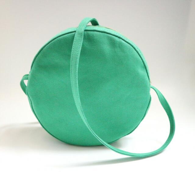 circle sling bag