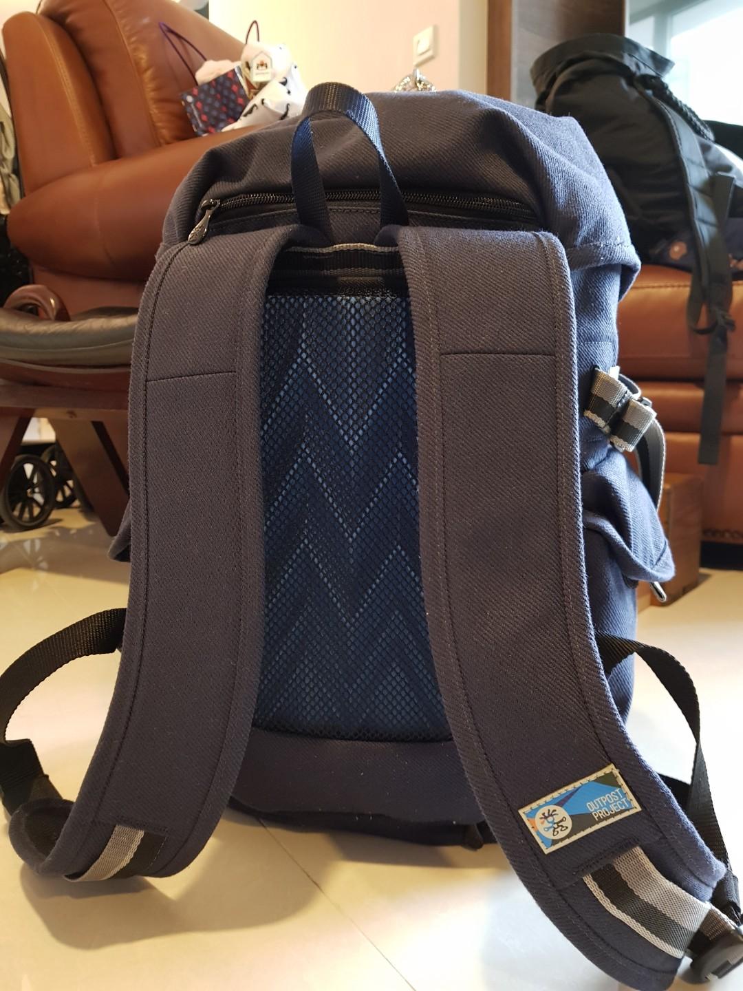 Crumpler Karachi Outpost Camera Bag(S) in Blue, Men's Fashion, Bags