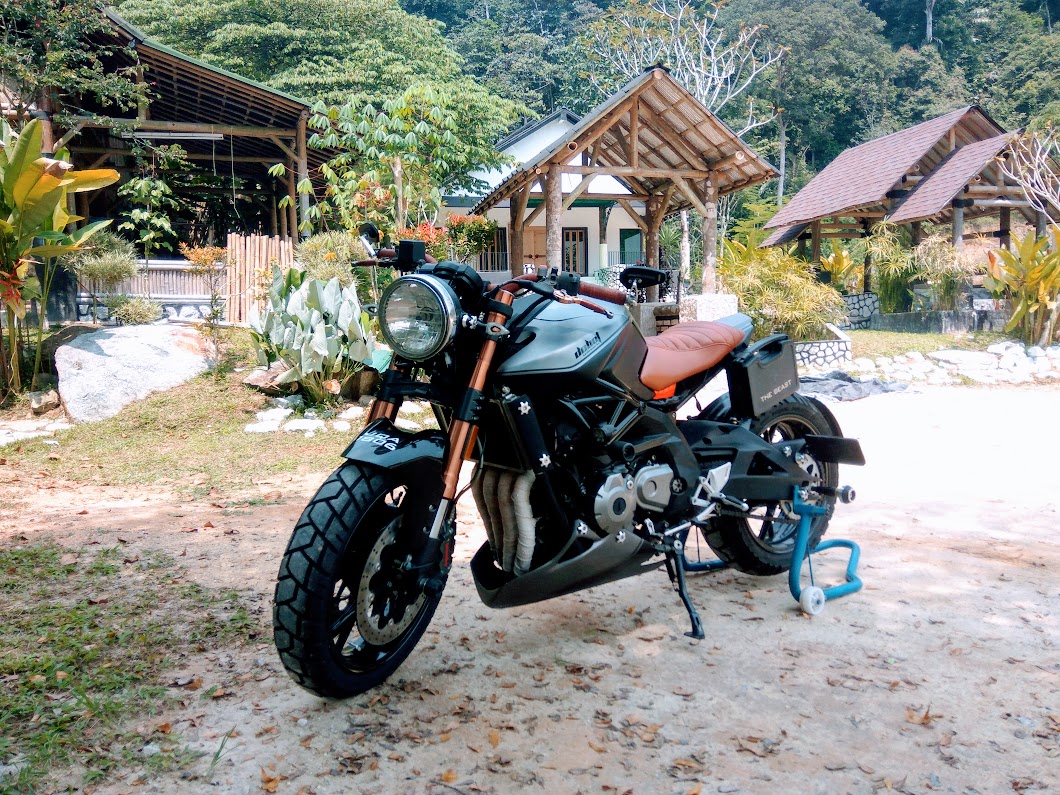 Custom Cafe Racer Benelli TNT600 Motorbikes on Carousell