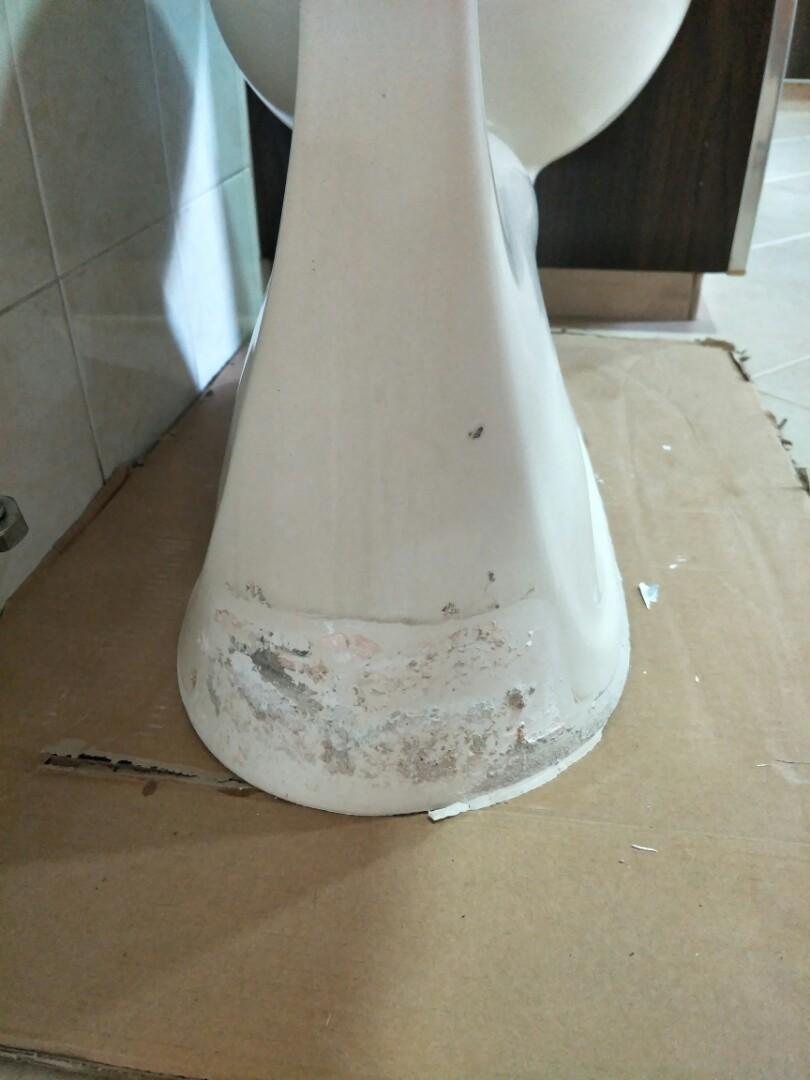 HDB toilet bowl (offset 160mm), Furniture & Home Living, Bathroom