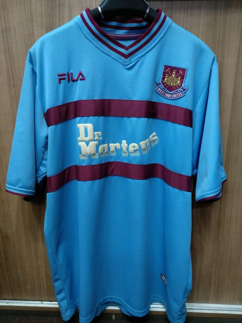 Jersey West Ham United Away 2001 Olah Raga Perlengkapan Olahraga Lainnya Di Carousell