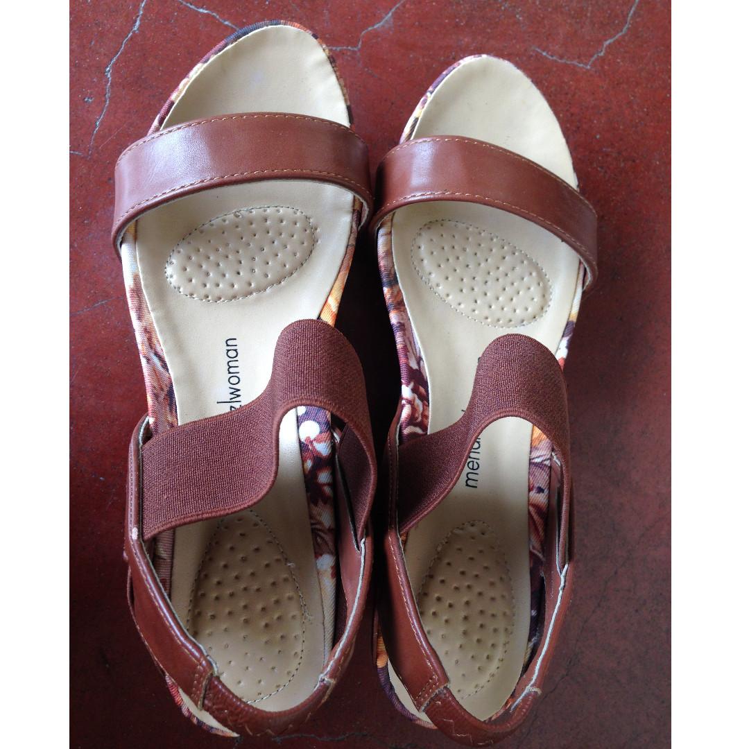 Mendrez Wedge Sandals Brown