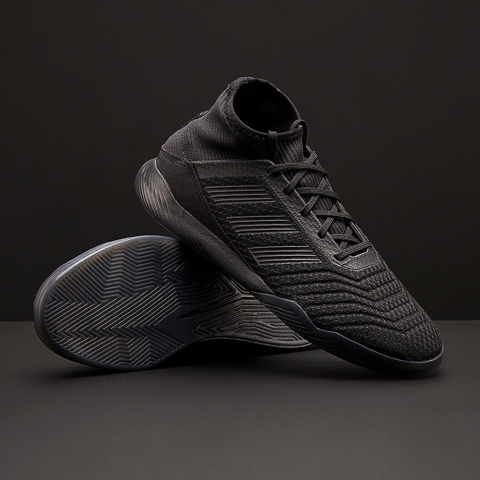 Predator Tango 18.3 TR - Core Black/Core Black, Sports Equipment, Sports & Games, Water Sports 