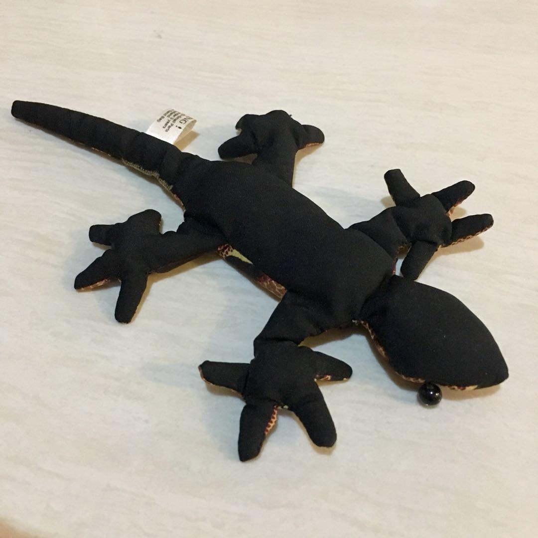 SAND STUFFED TOY Gecko Lizard (Category: Plushies & Soft Toys) located in Quezon City. Submitted by mystorageroom (Listing ID 193442980, Image 3). Description: New ✅ 6in long ✅ Made in Thailand ✅ 100% Polyester bean bag ✅ .