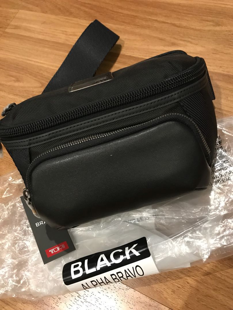 Tumi columbus hotsell utility pouch