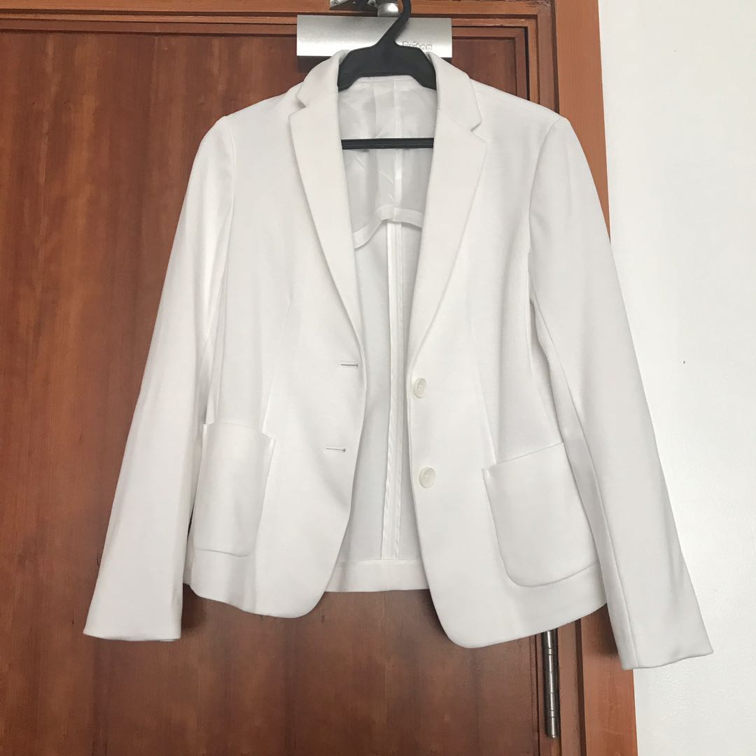 UNIQLO Off white Blazer Women s Fashion Coats Jackets and