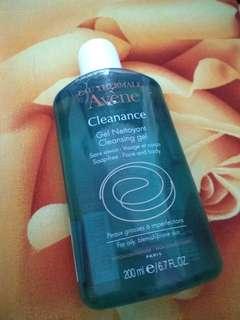 (NEW RM 50 including postage to Semenanjung) Avene Cleanance Cleansing Gel 200 ml