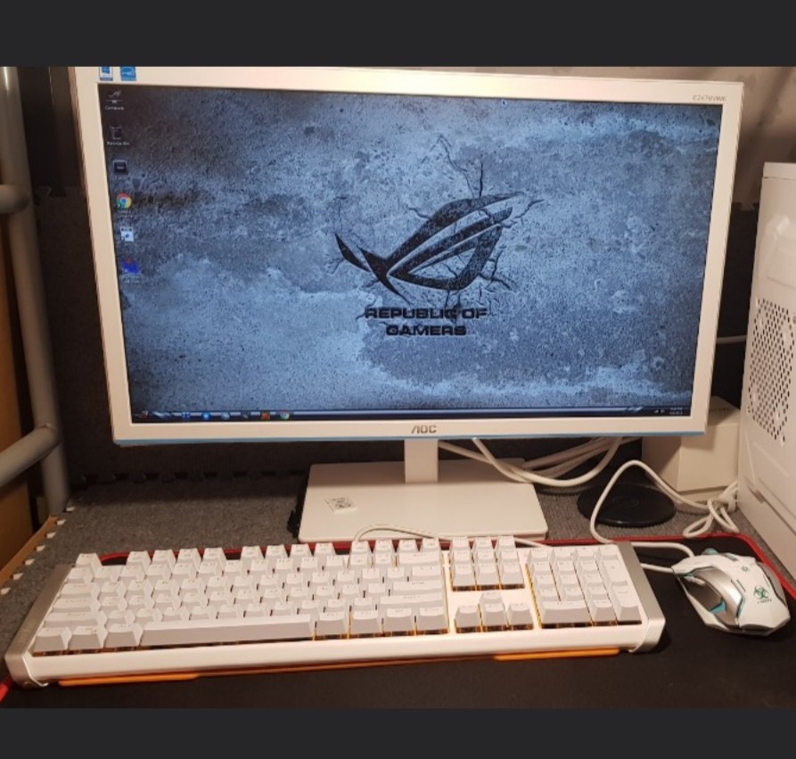 24 Fhd Aoc Monitor James Donkey Rgb Keyboard Electronics 24 Fhd Aoc Monitor James Donkey Rgb