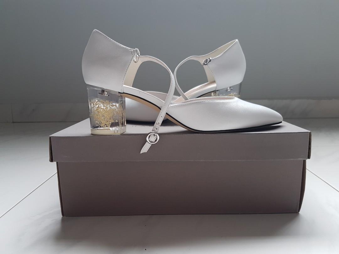 FLORAL LUCITE HEEL MARY JANES (White 
