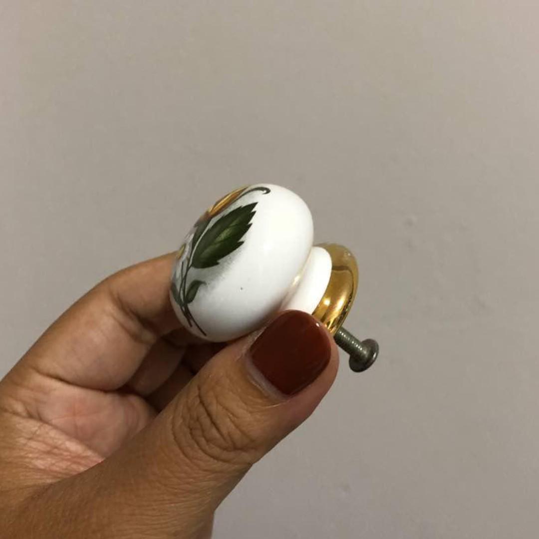 Classic Cottage Style Porcelain Knobs, Furniture & Home Living, Home
