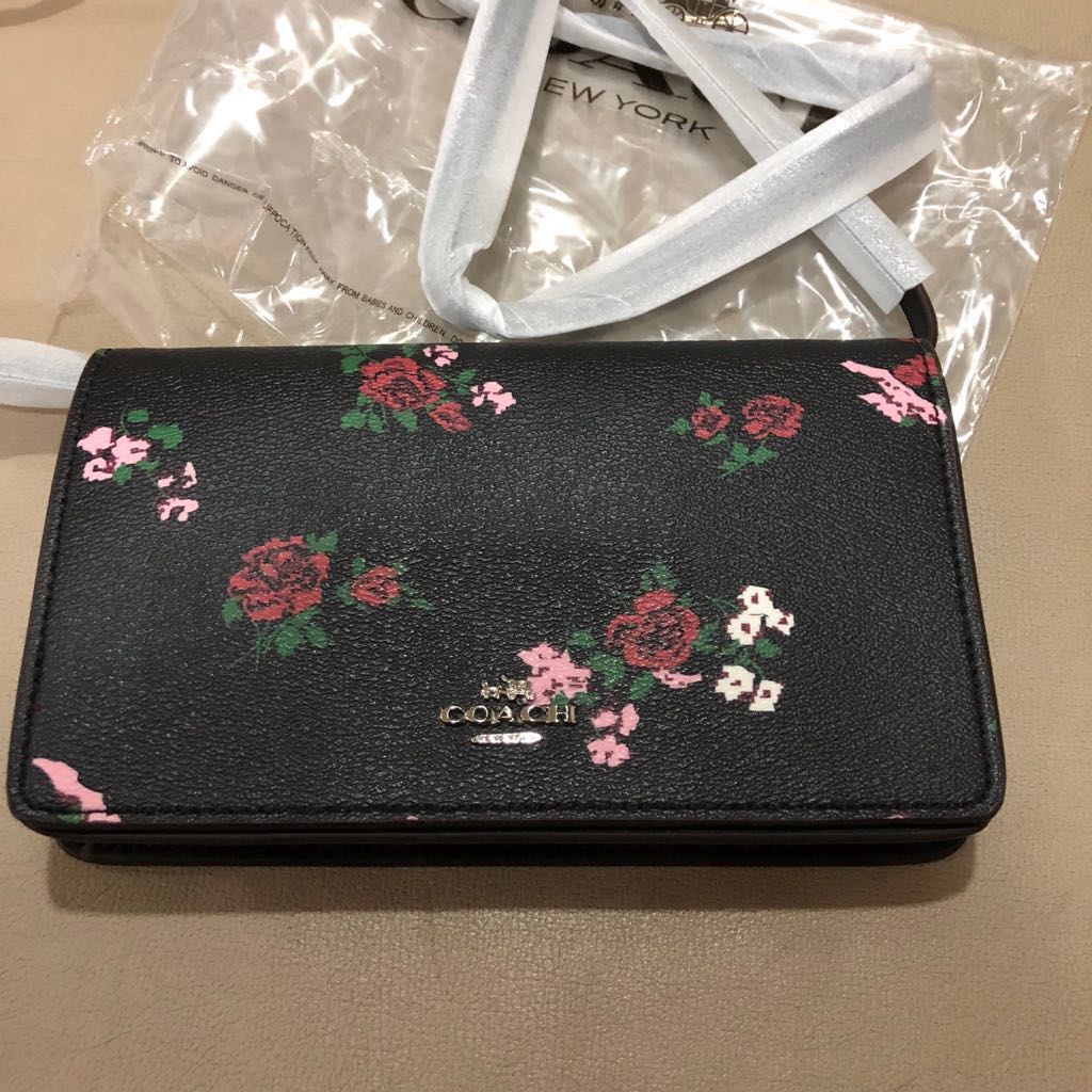 coach wallet on chain