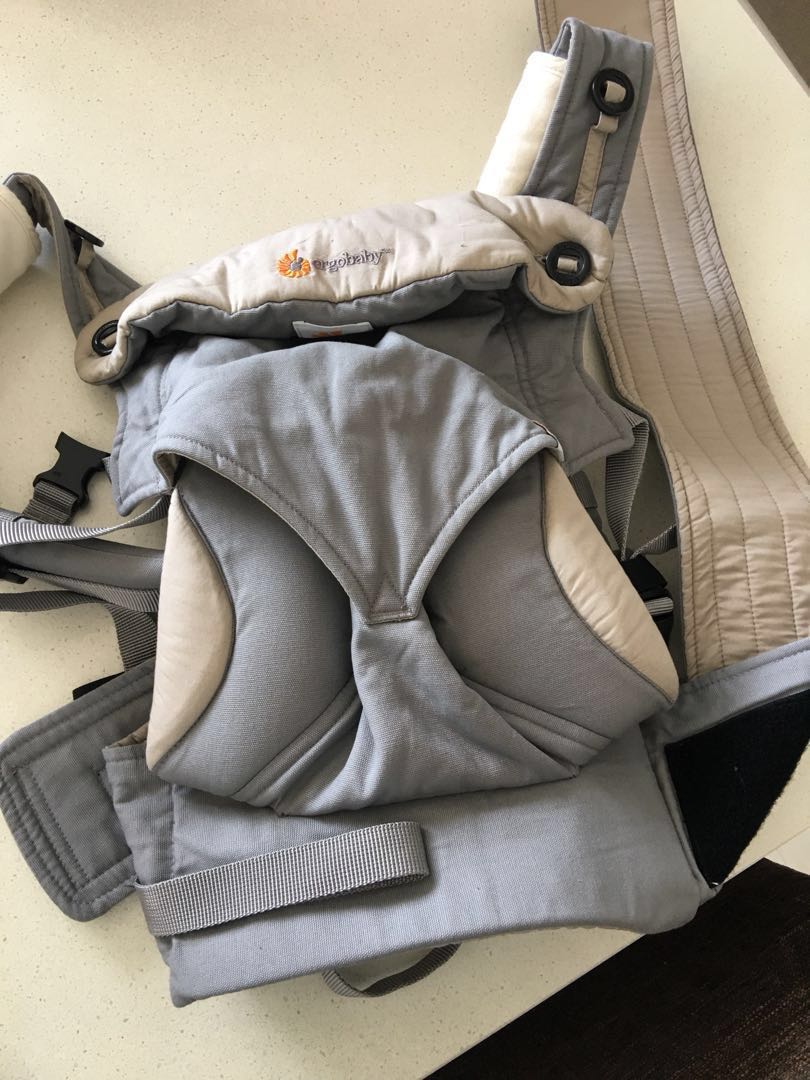 Ergobaby 360 Carrier, Babies & Kids, Going Out, Carriers & Slings on