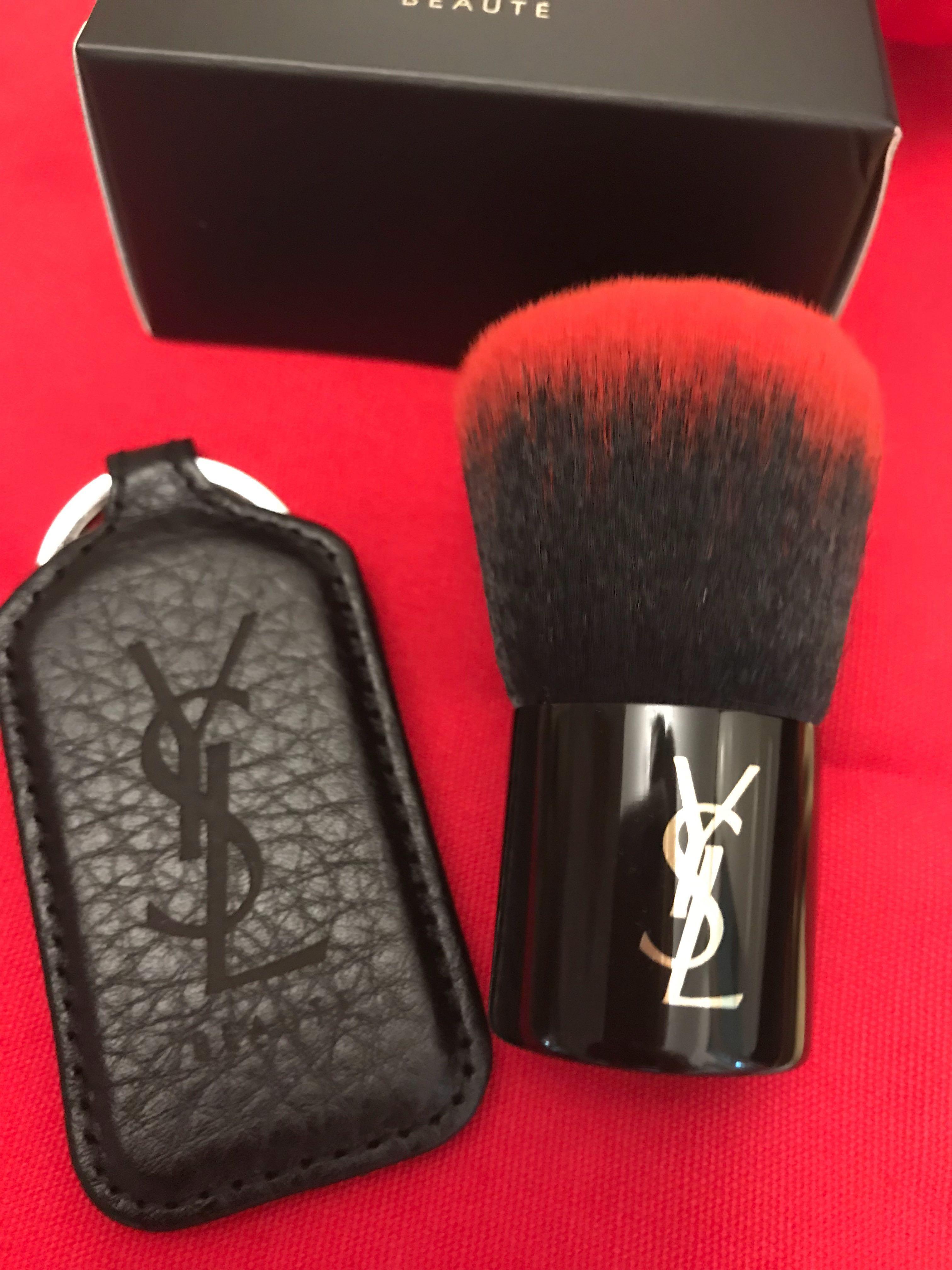 giorgio armani kabuki brush