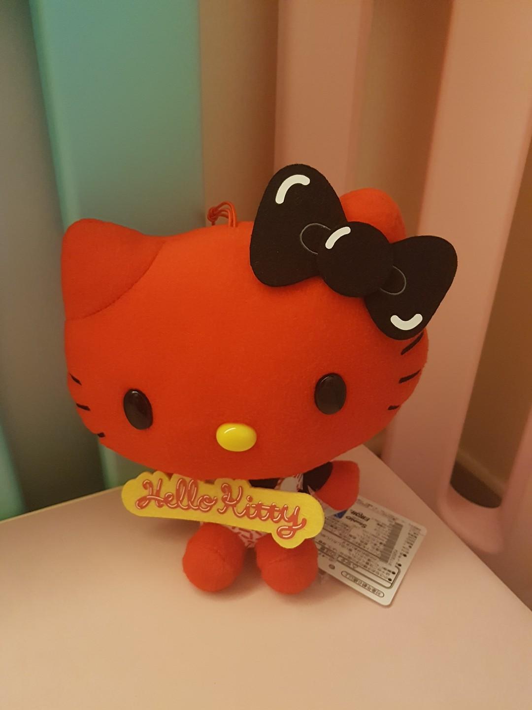 Hello kitty公仔 （分類：絨毛玩具）位於 Hong Kong。 由 ckmal2019 提交（商品編號 193623282，圖片 1）。簡介： 。