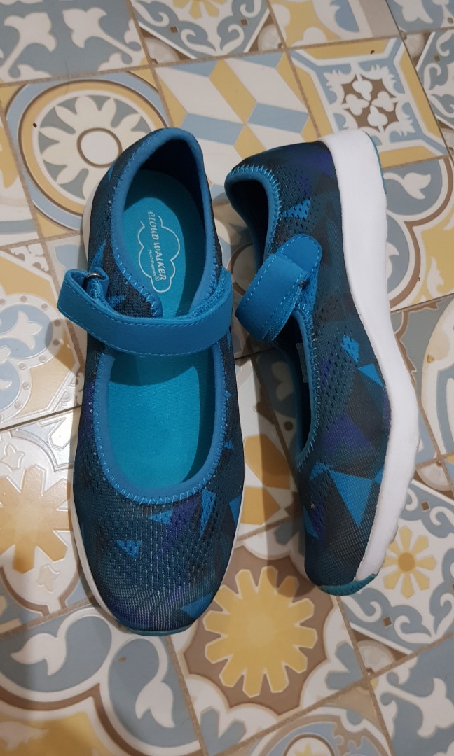 Hush puppies cloud sales walker