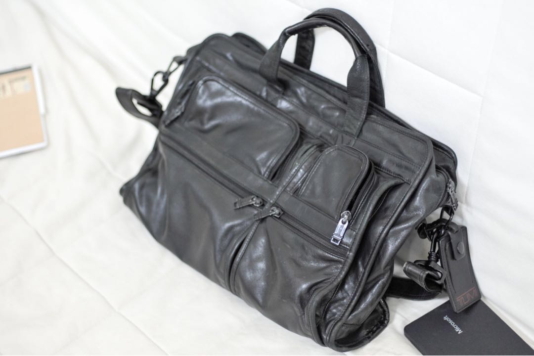 Tumi soft briefcase Outlet