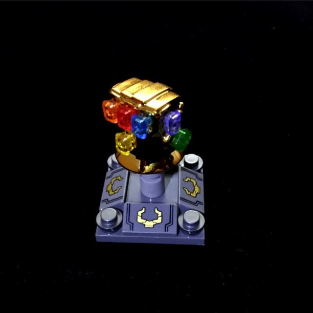 lego chrome infinity gauntlet