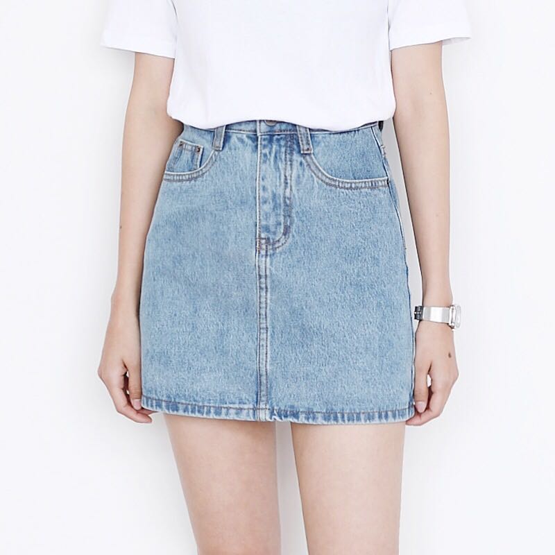 korean denim skirt outfit