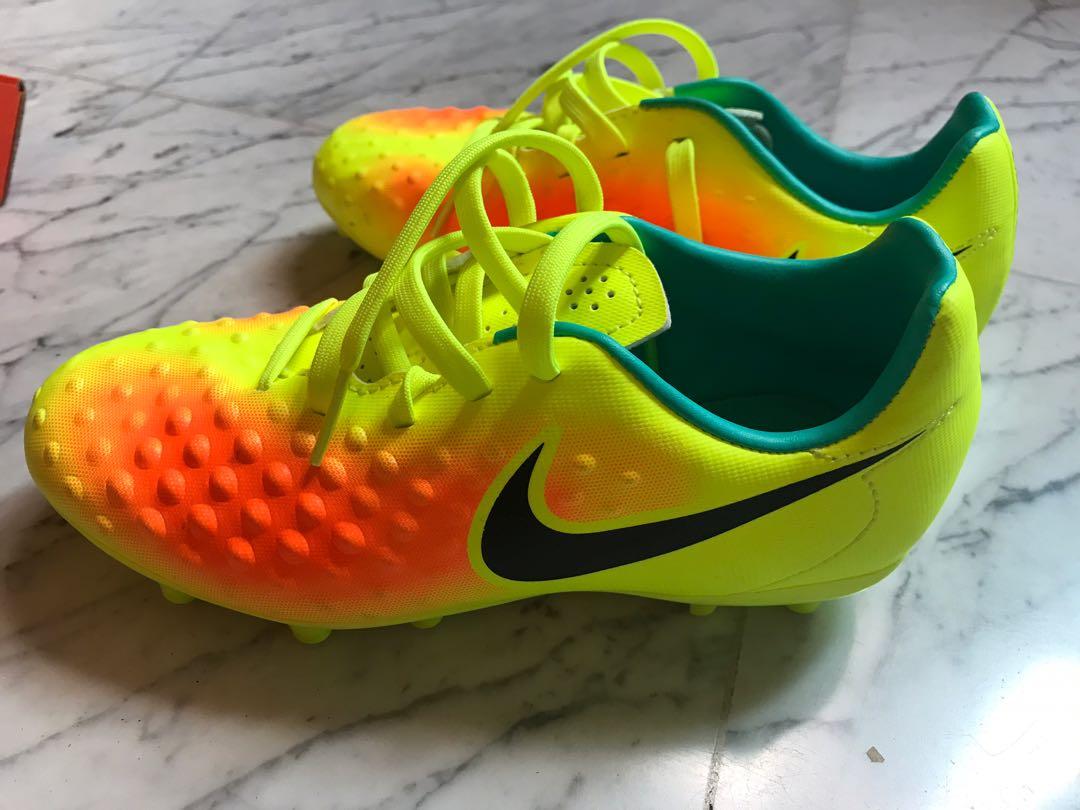 Nike Soccer Boots, Sports Equipment, Sports & Games, Racket & Ball