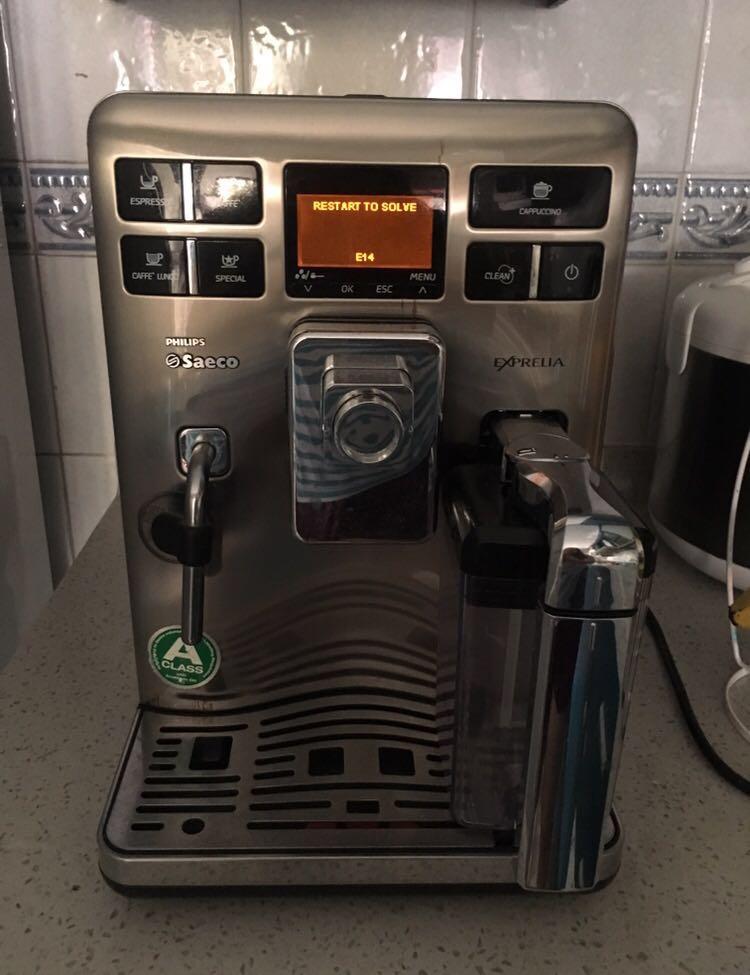Philips Saeco Exprelia Coffee Machine, TV & Home Appliances, Kitchen