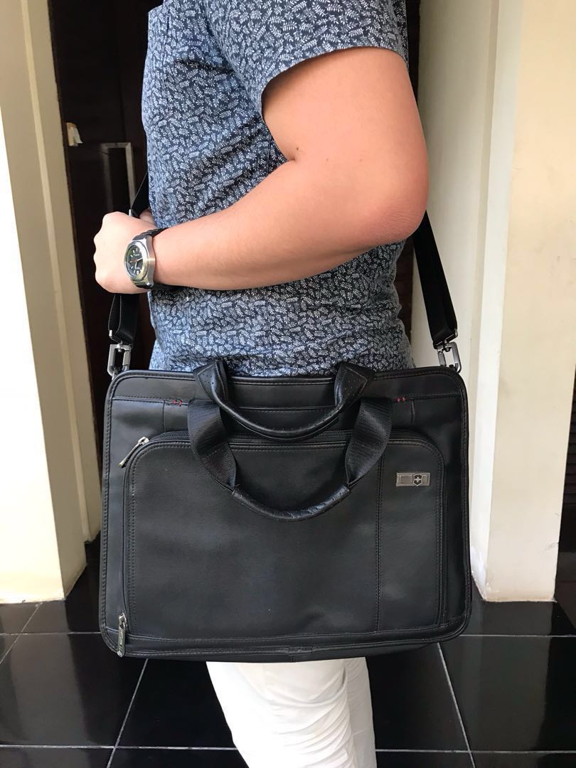 victorinox office bags